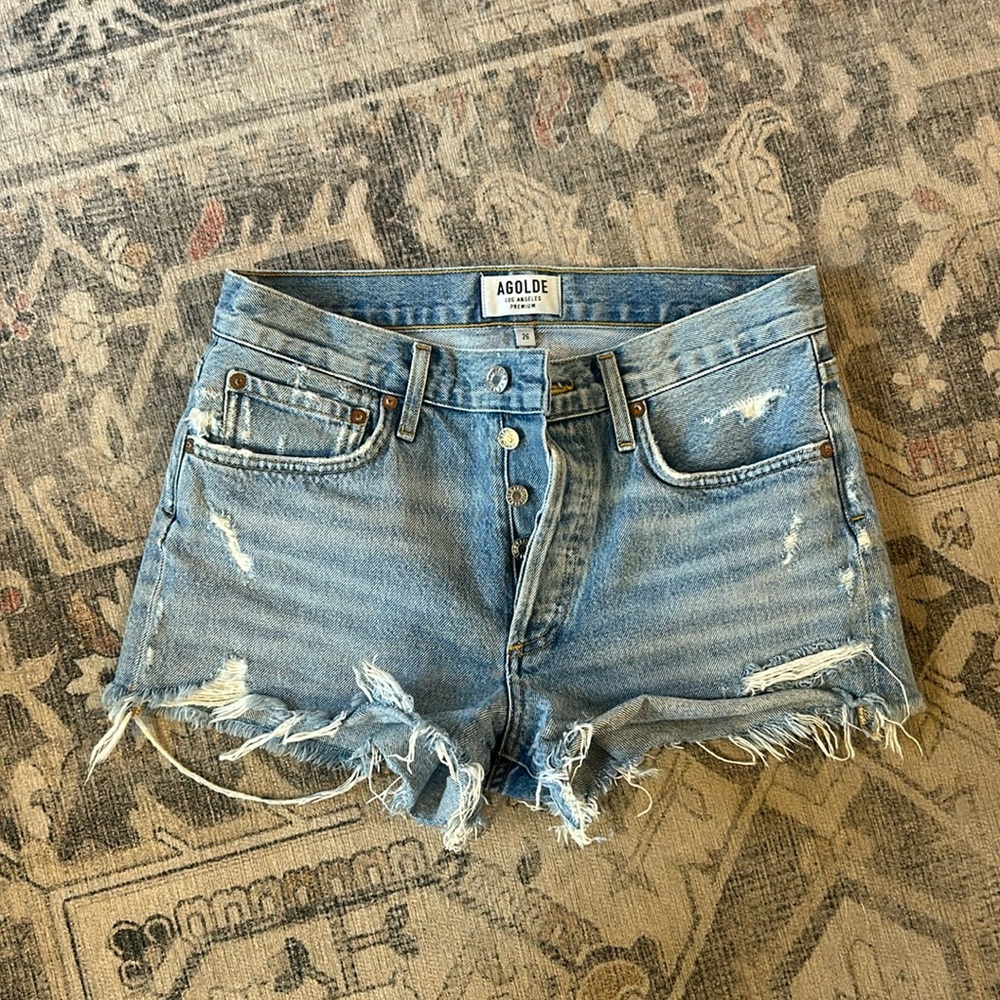 Agolde Parker Jean shorts in color Swapmeet 26